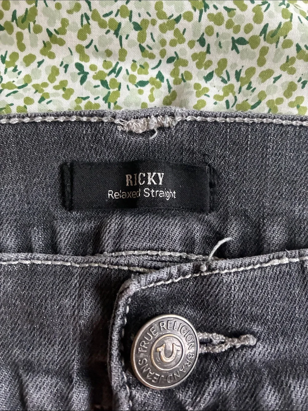 True Religion Gray Ricky Bootcut Jeans with Signature Pocket Stitching size 34